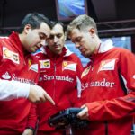 Vettel und sein Ferrari-Renningenieur Adami (Mi.). Copyright: Ferrari