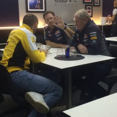 Krisensitzung: Abiteboul, Horner und Marko. Copyright: F1-insider.com