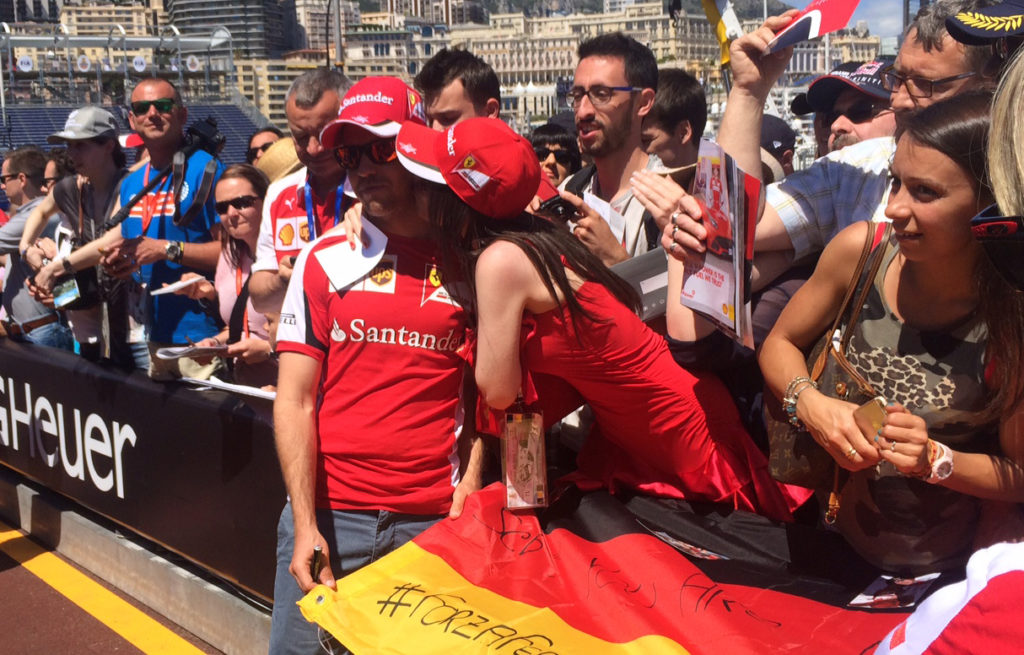 Vettel mit Fans in Monaco. Copyright: privat
