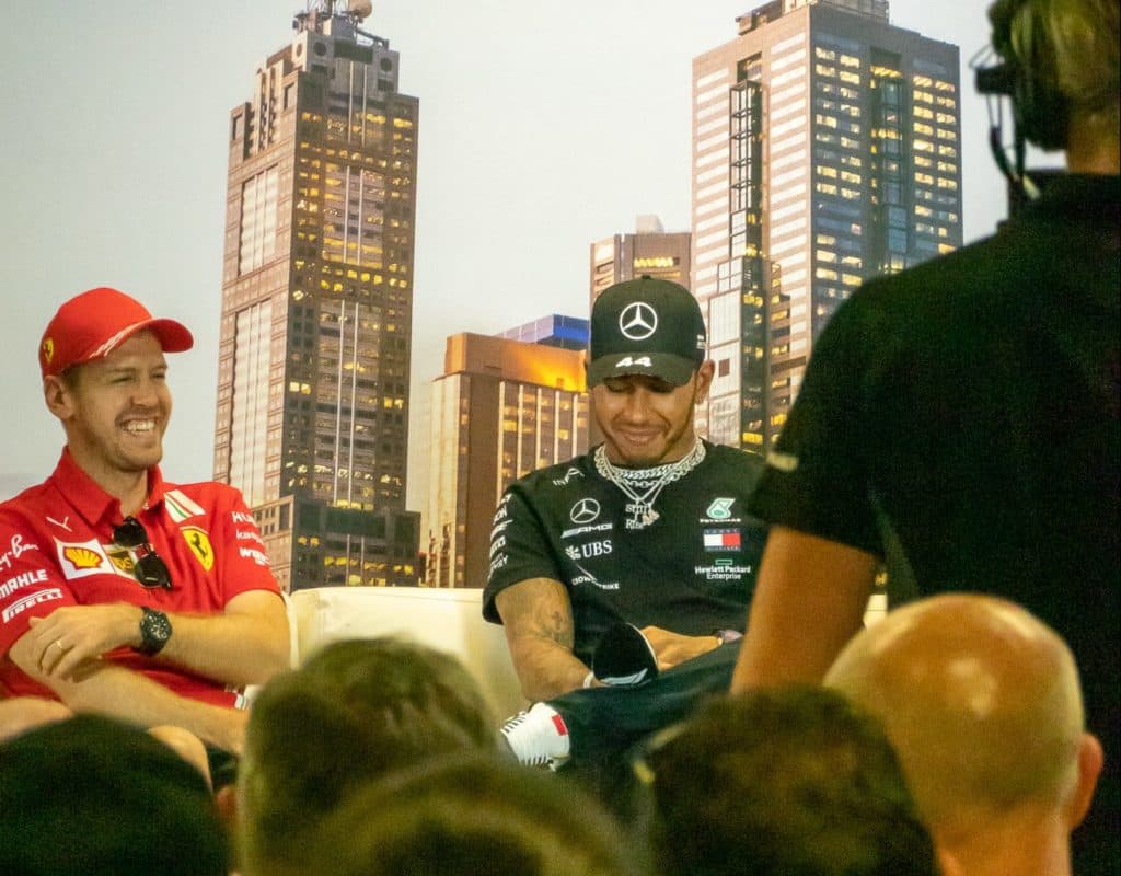 Vettel Hamilton Formel 1 Melbourne. Credit: F1-Insider.com