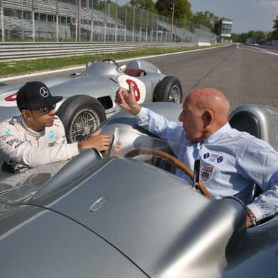 Lewis Hamilton und Stirling Moss. Credit: Mercedes
