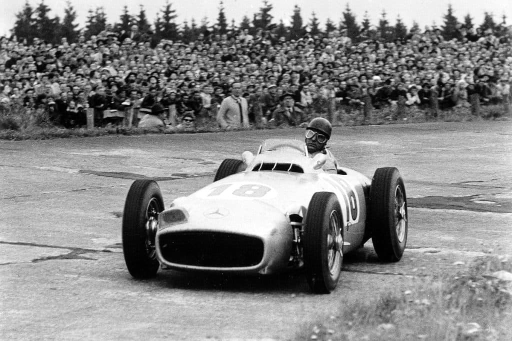 Juan Manuel Fangio auf Mercedes-Benz W 196 R. Credit: Daimler AG