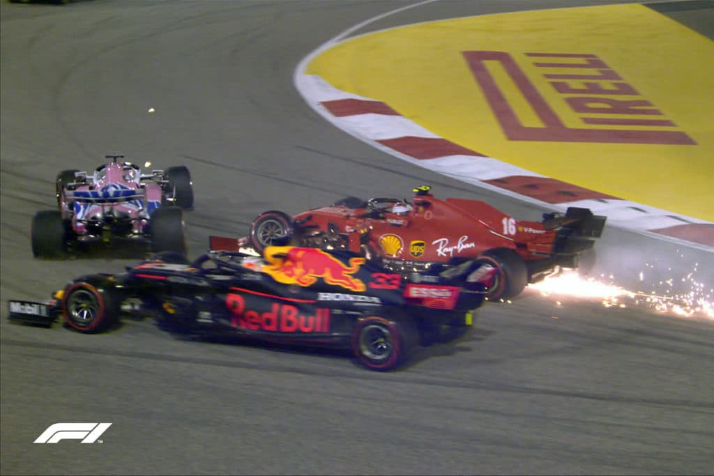 Charles Leclerc crasht beim Sakhir-GP bereits in Runde eins. Vettel kam nicht in die Punkte Credit: F1/Twitter