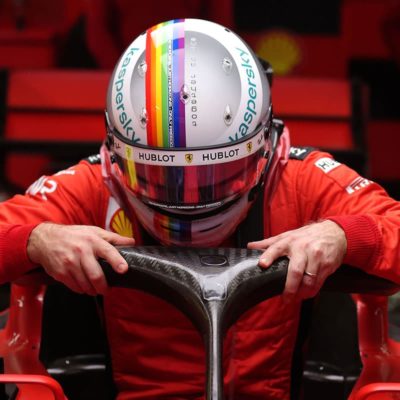 Sebastian Vettels Helm für den Türkei 2020 Credit: Ferrari
