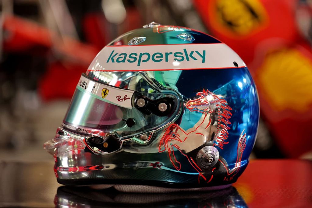 Sebastian Vettel Helm Sakhir 2020. Credit: Ferrari
