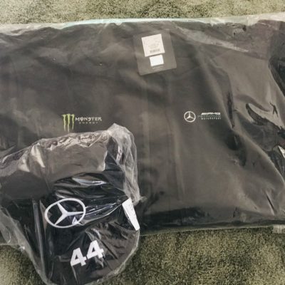 Mercedes-Softshell-Jacke und Hamilton-Basecap zu gewinnen
