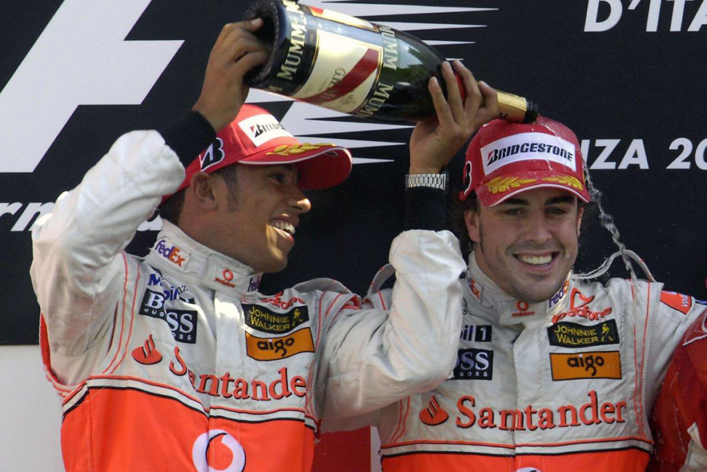 Lewis Hamilton und Fernando Alonso Credit: McLaren