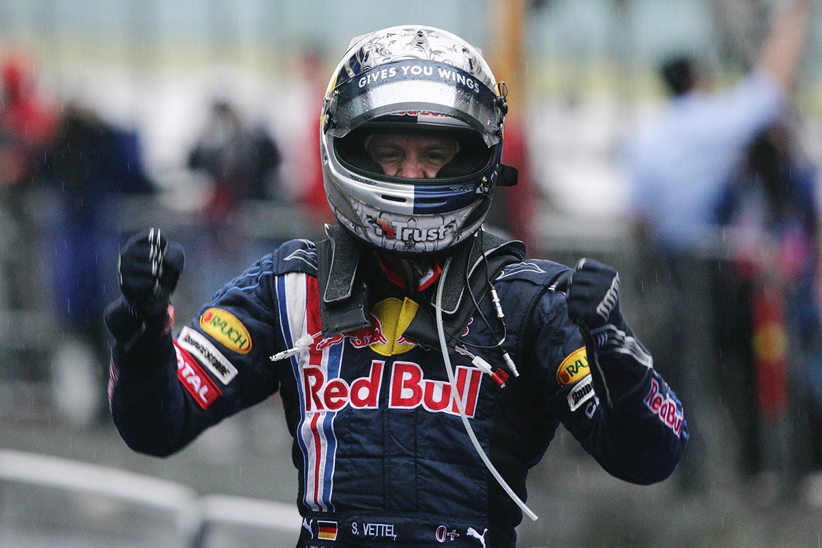 Vettel gewinnt 2009 in China sein erstes Rennen mit Red Bull Credit: Red Bull Content Pool