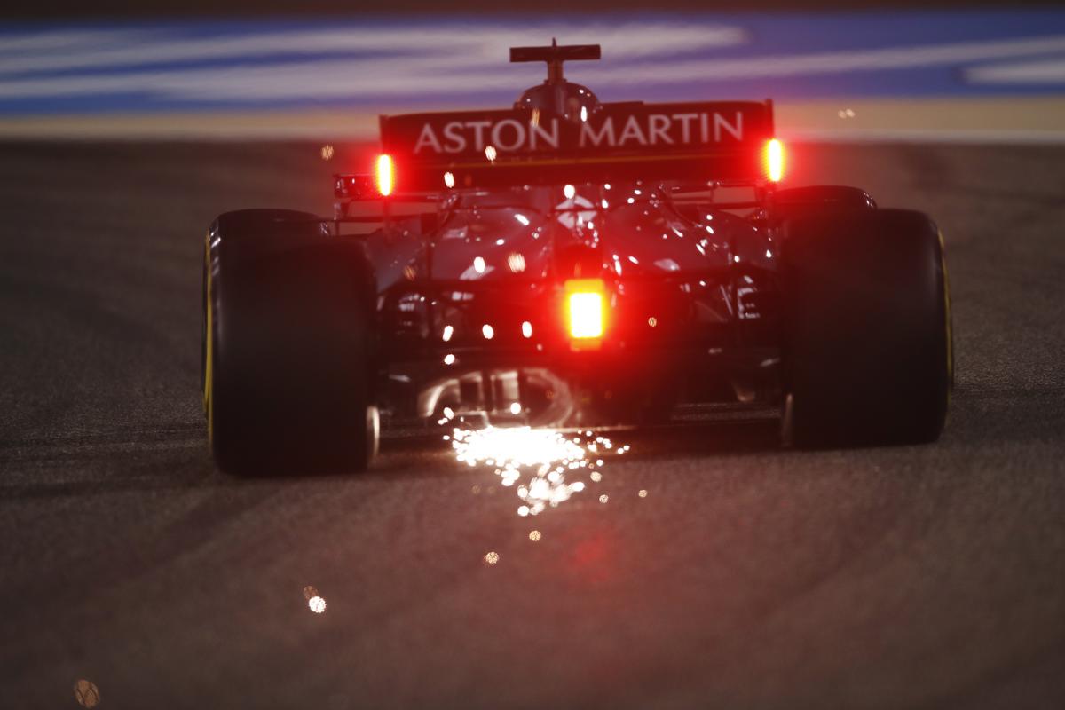 Formel 1 Aston Martin Bahrain FP2 2021