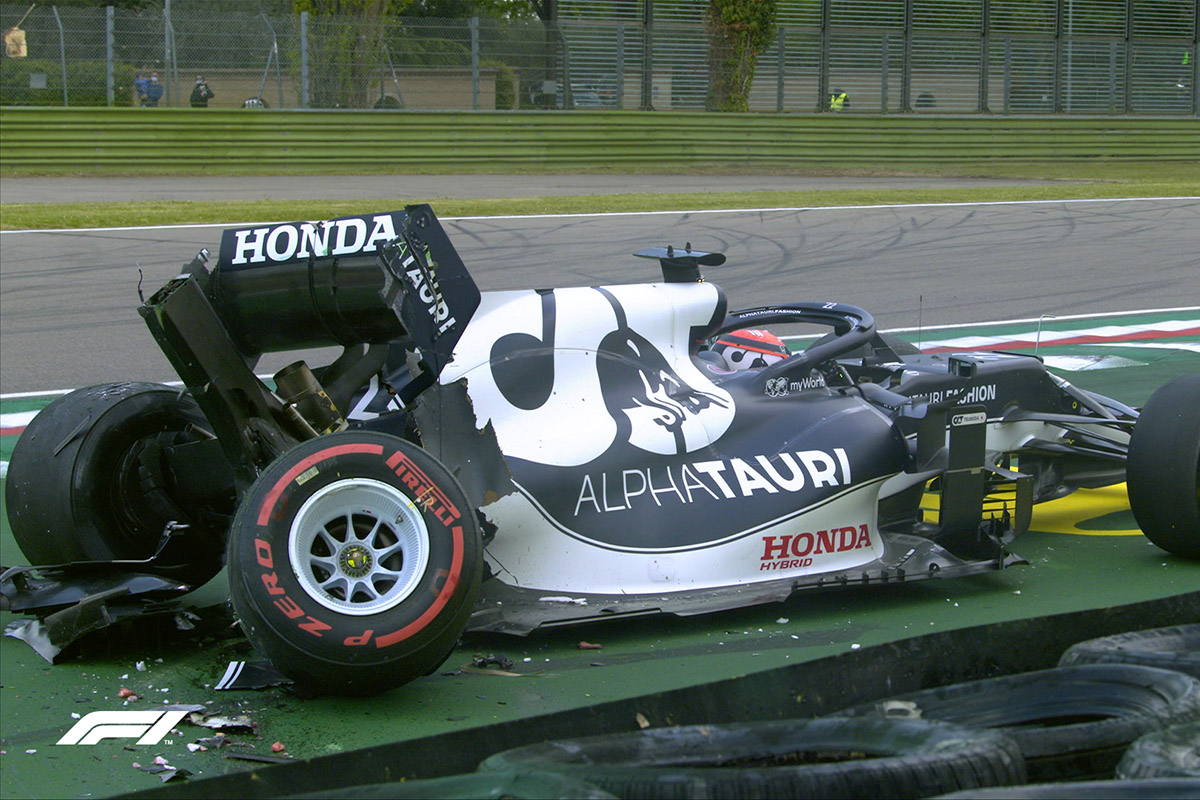 Formel 1 Yuki Tsunoda Imola GP Crash 2021