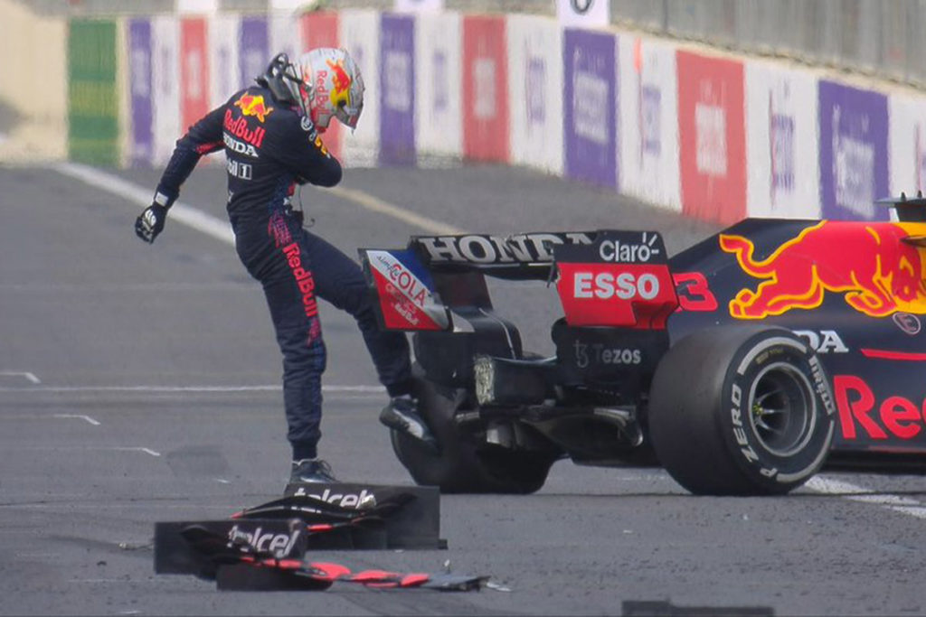 Formel 1 Verstappen Red Bull Baku Reifenschaden 2021