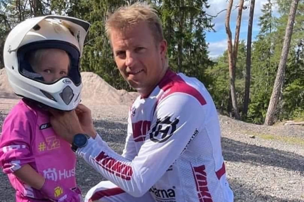 Kimi Räikkönen mit seiner Tochter. Credit: Kimi/Instagram