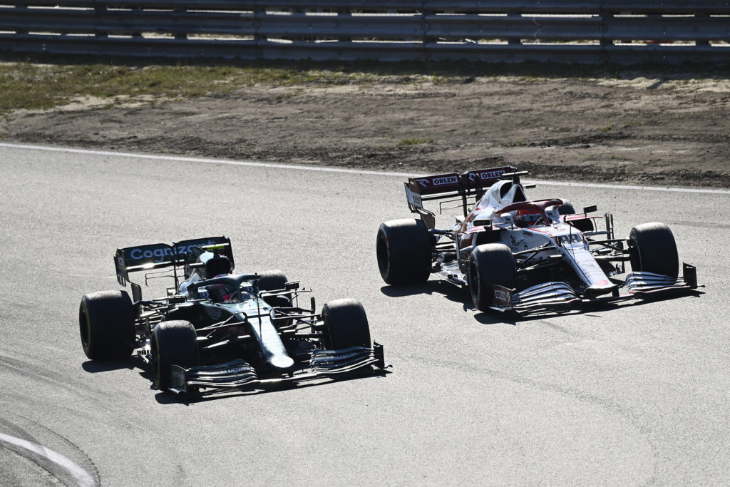 Formel 1 Sebastian Vettel Aston Martin überholt Robert Kubica Niederlande GP 2021