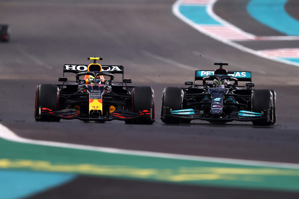 Formel 1 Sergio Perez und Lewis Hamilton Abu Dhabi GP 2021