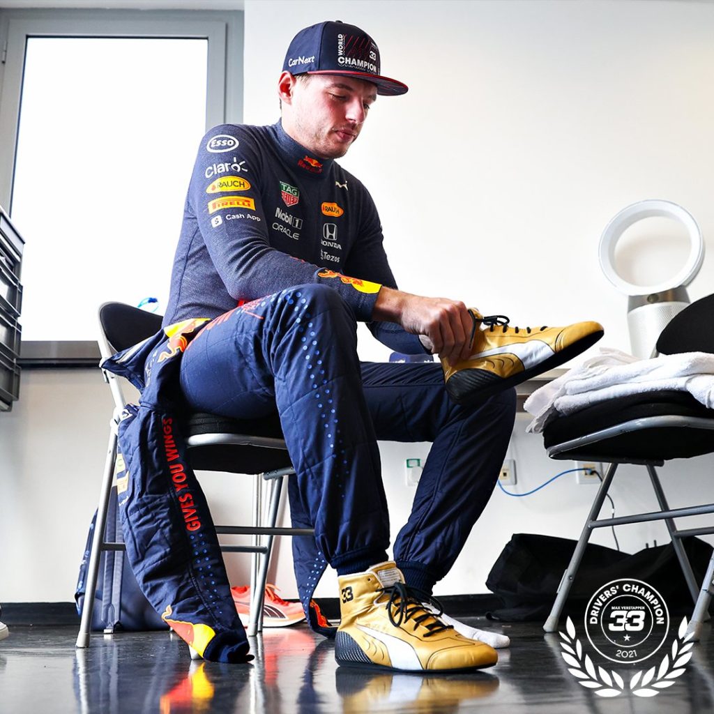 Max Verstappen Weltmeister Puma Schuhe Abu Dhabi Test 2021 Formel 1