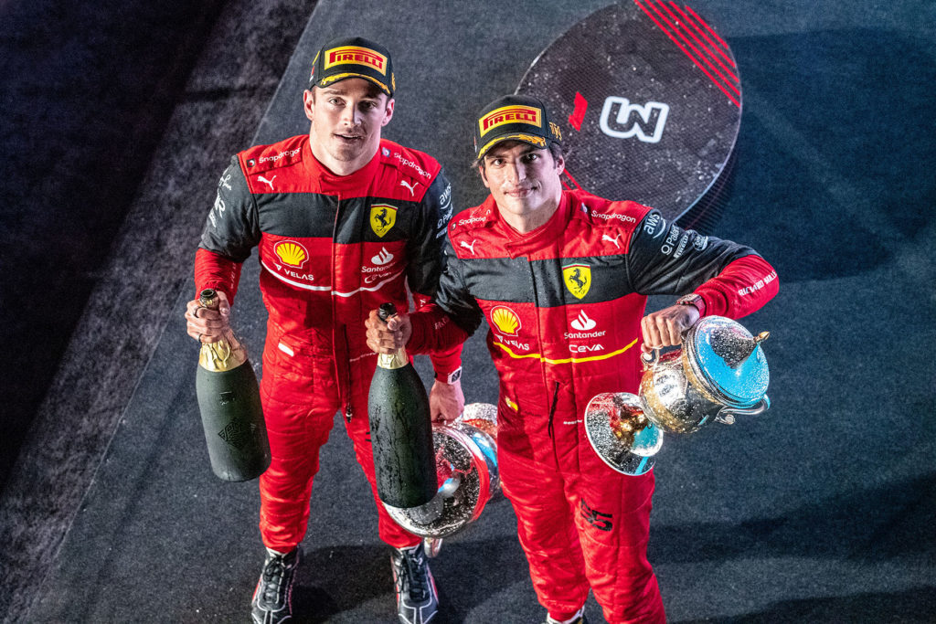 Formel 1 Charles Leclerc und Carlos Sainz Ferrari Bahrain GP 2022