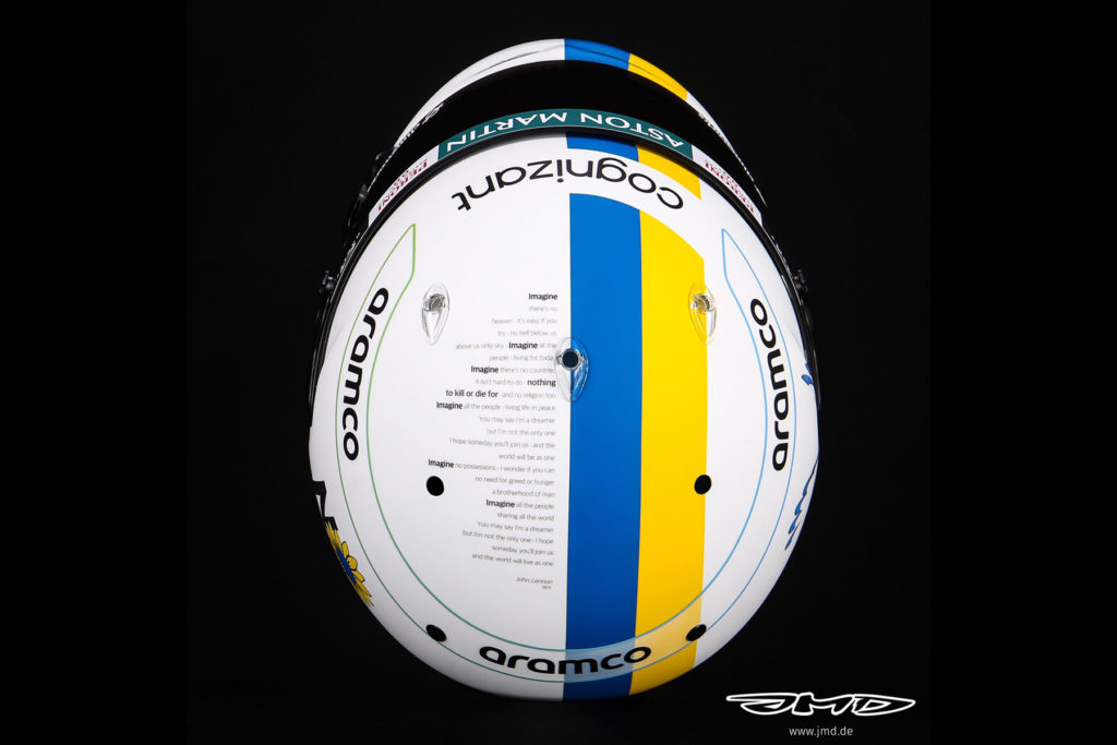 Formel 1 Vettel Ukraine Helm Bahrain Test 2022