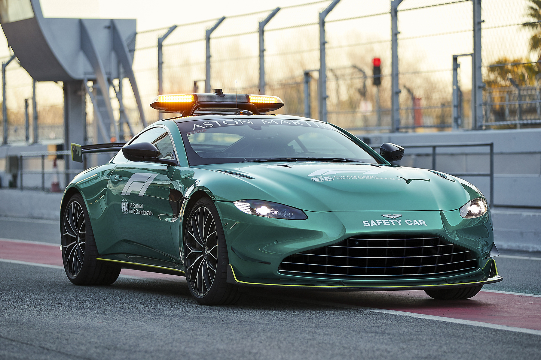 Mercedes-Pilot kritisiert Safetycar von Aston Martin