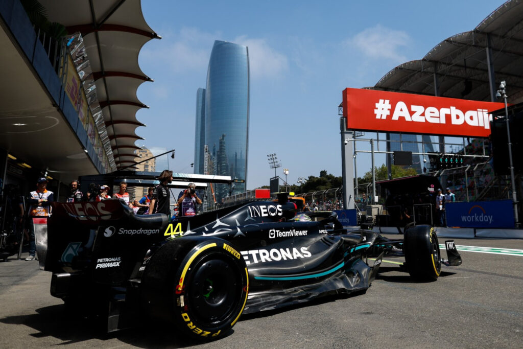 Formel 1 Lewis Hamilton Mercedes Baku 2023