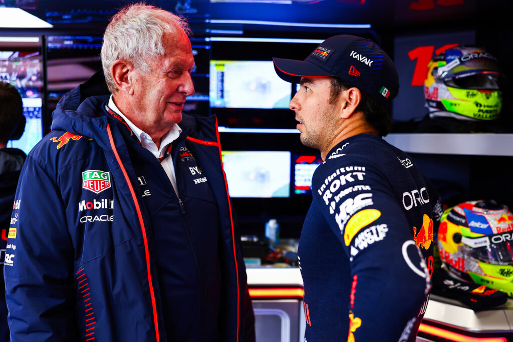 Formel 1 Dr. Helmut Marko mit Sergio Perez. Credit: Red Bull Content Pool