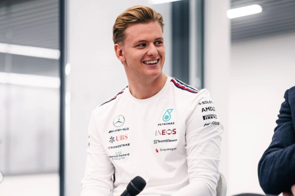 Formel 1 Mick Schumacher Mercedes Weihnachtsfeier Werk 2023