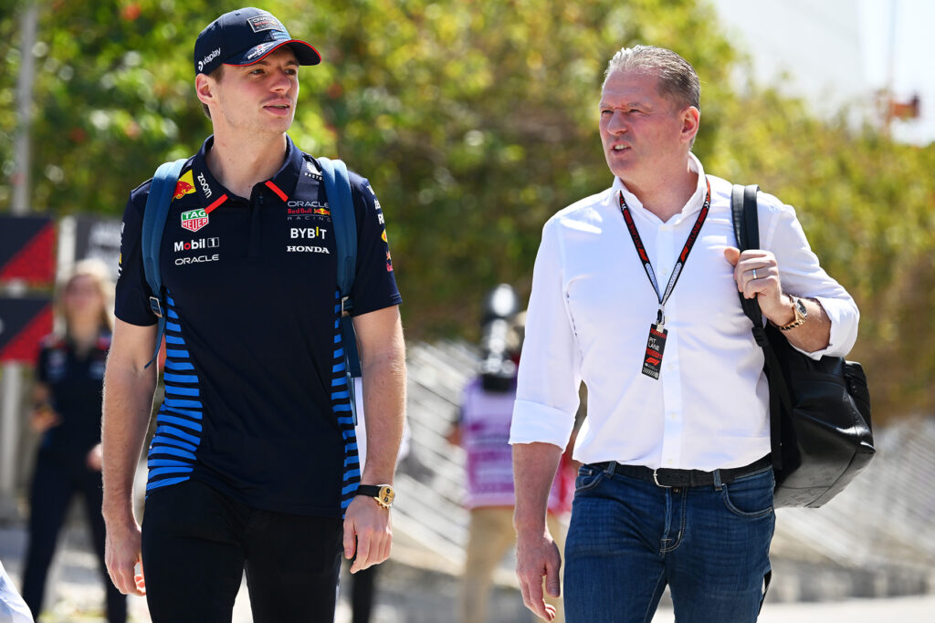 Formel 1 Max und Jos Verstappen Red Bull Bahrain 2024