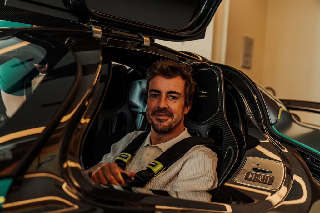 Fernando Alonso Aston Martin Valkyrie 2024