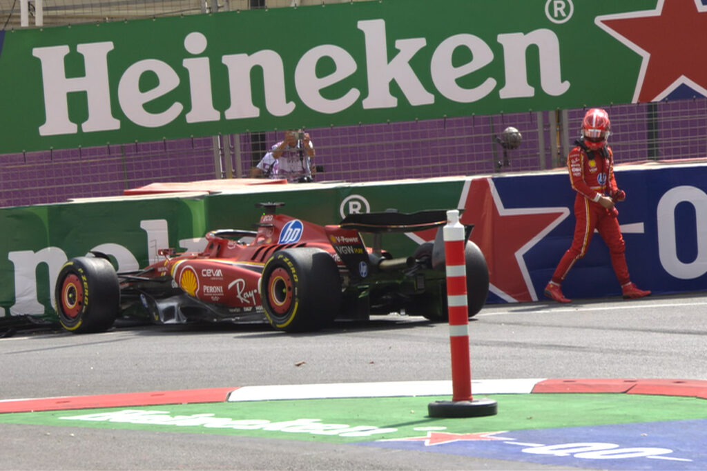 Formel 1 Leclerc Crash Ferrari Aserbaidschan 2024