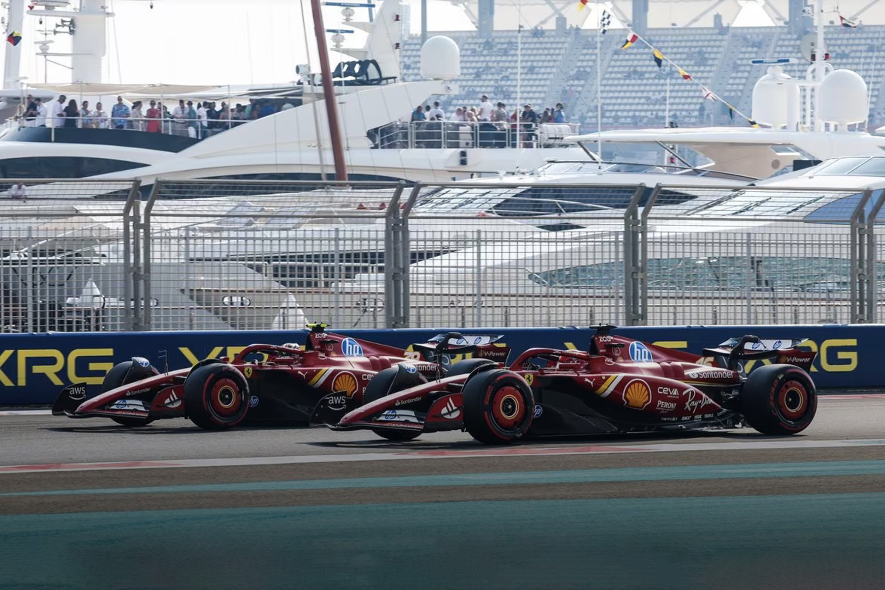 Formel 1 Abu Dhabi Charles und Arthur Leclerc. Credit: Ferrari