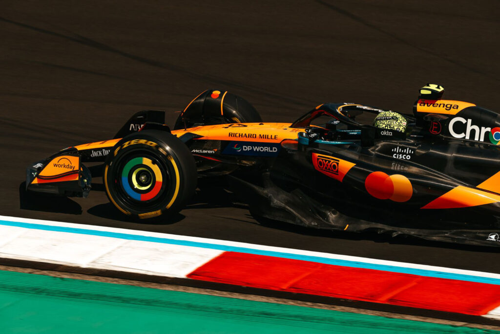 Formel 1 Lando Norris McLaren China 2025