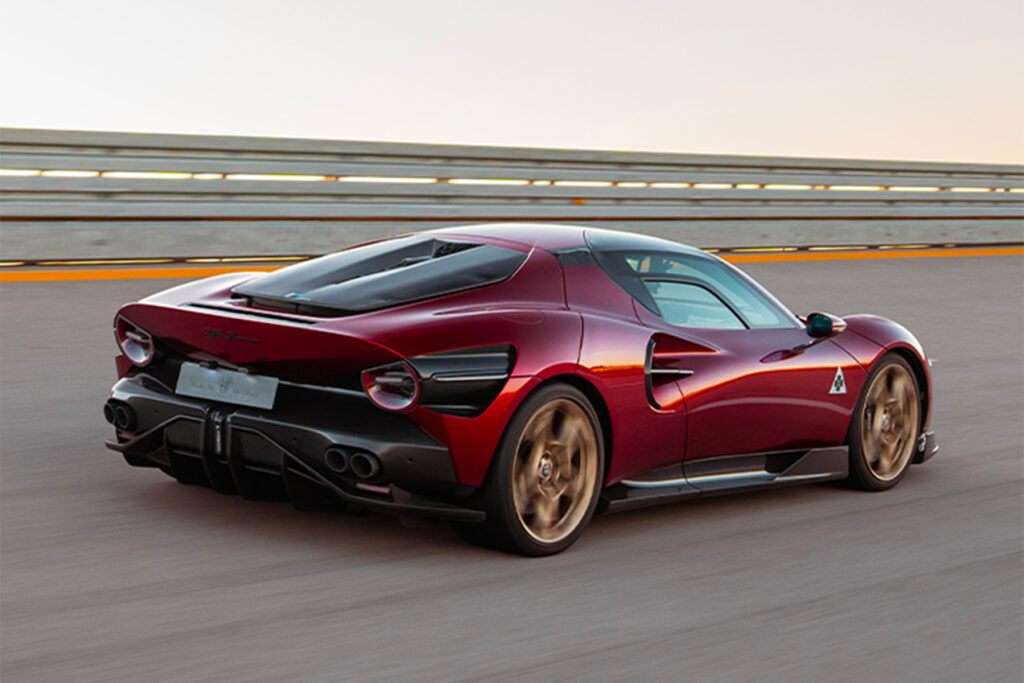 Alfa Romeo 33 Stradale 2025