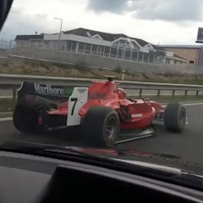 Michael Schumacher Fake-Ferrari auf der Autobahn