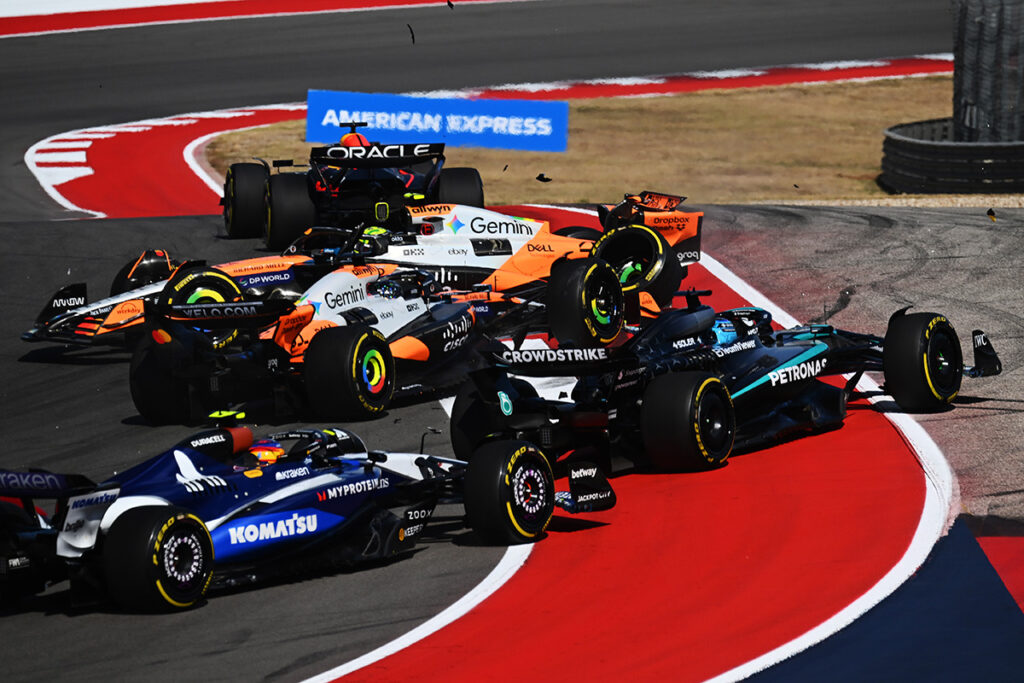 Formel 1 Lando Norris Oscar Piastri McLaren Austin USA Sprint Crash 2025