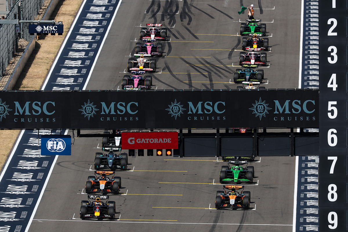 Verstappen in Pole ad Austin, la Ferrari Sorprende, la McLaren Sotto Pressione