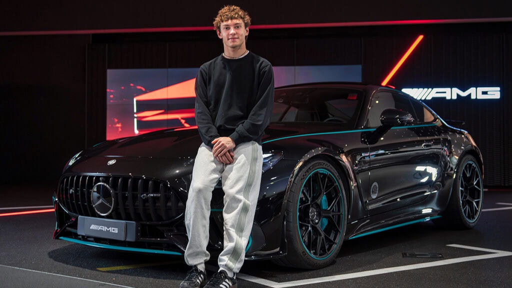 Formel 1 Kimi Antonelli mit seinem Mercedes-AMG GT 63 PRO 4MATIC+ 2026