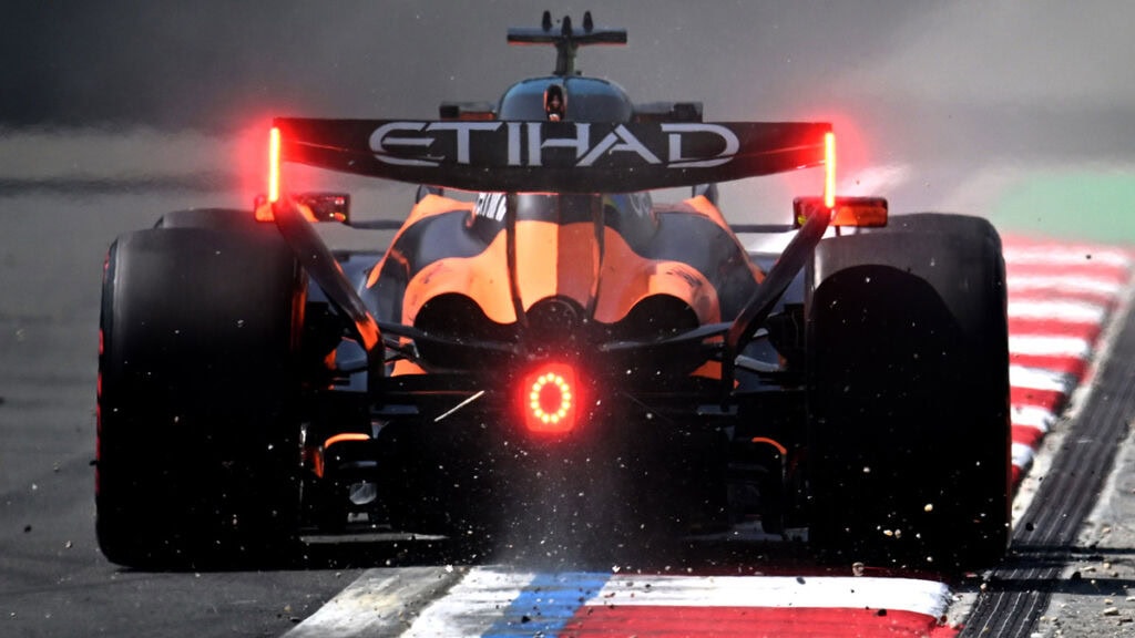 Formel 1 Oscar Piastri McLaren China 2026