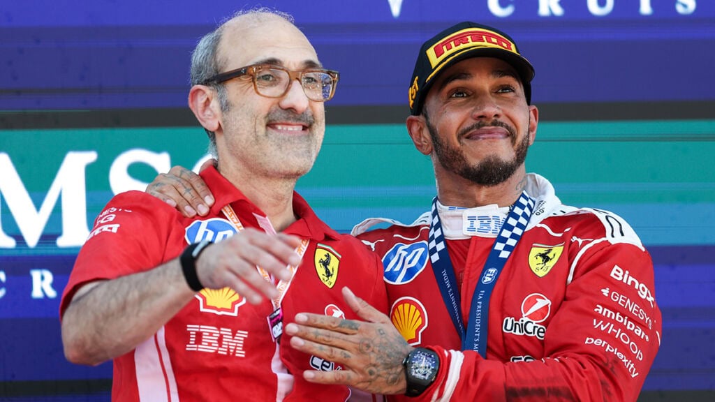 Formel 1 Lewis Hamilton und Carlo Santi Ferrari Barcelona 2026