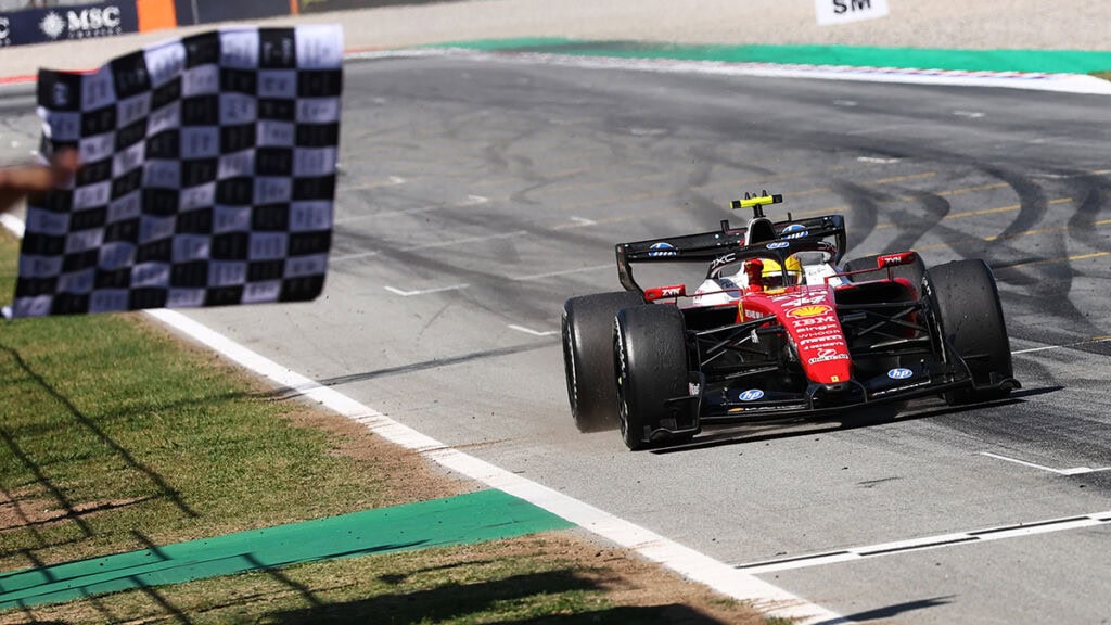 Formel 1 Lewis Hamilton Ferrari Barcelona Sieg 2026